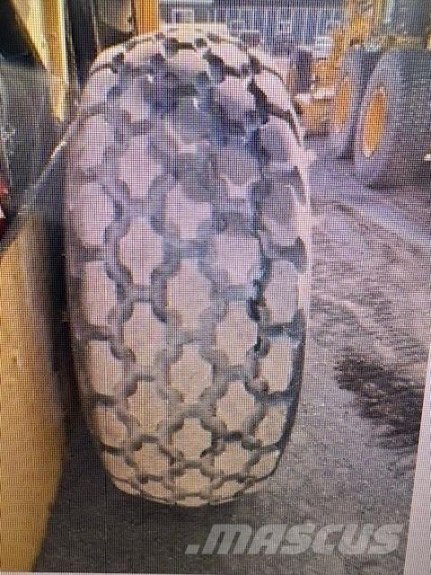 Bomag BW 211 D Porinių būgnų volai