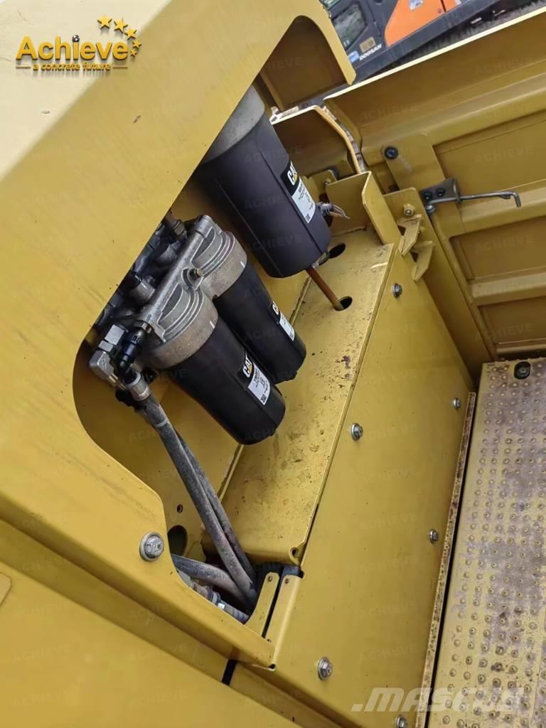 CAT 395 Vikšriniai ekskavatoriai