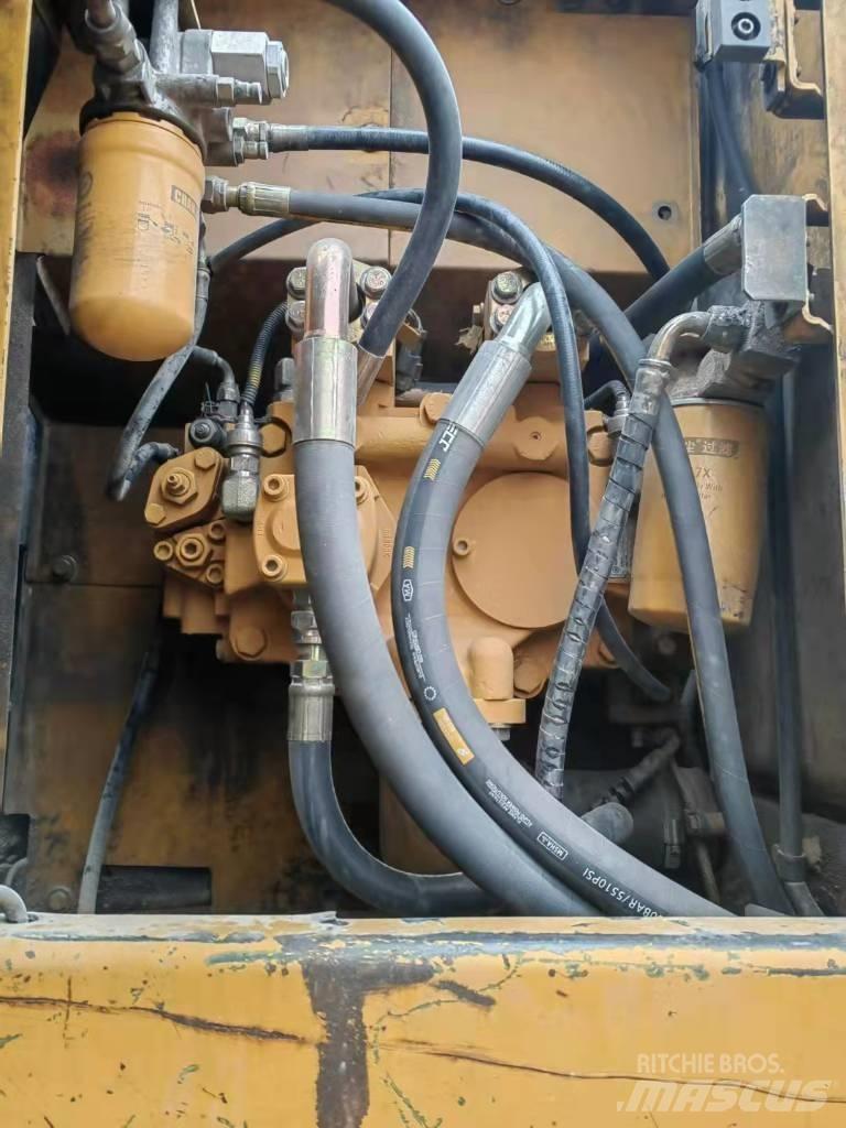 CAT 320 C U Vikšriniai ekskavatoriai