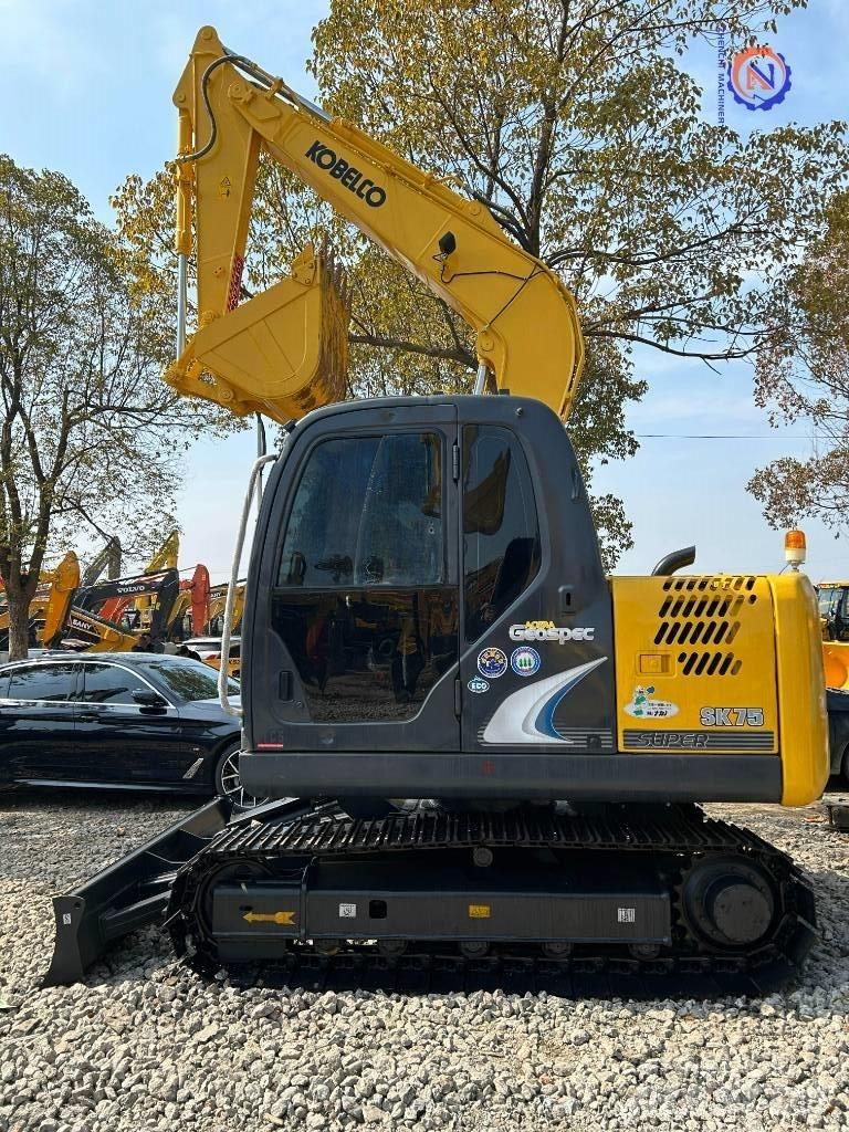 Kobelco SK 75 Vikšriniai ekskavatoriai