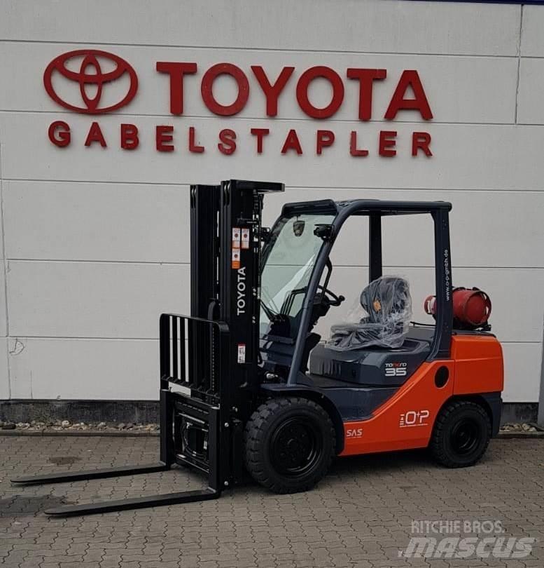 Toyota 02-8FGJF35 LPG (dujiniai) krautuvai
