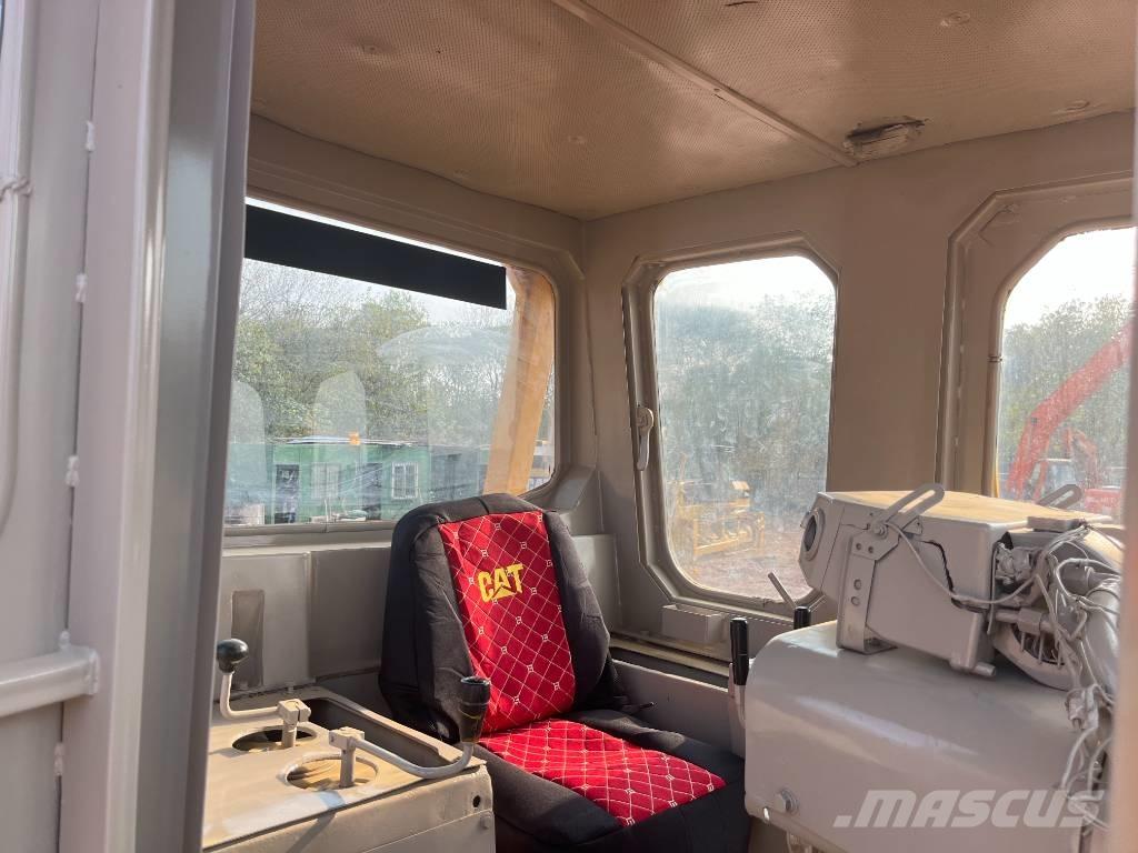 CAT D7G Vikšriniai buldozeriai