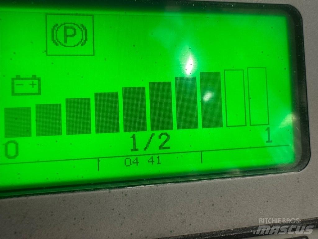 Combilift CB2500E Elektriniai šakiniai krautuvai