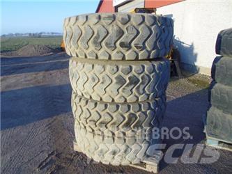  Däck 15,5x25 Padangos, ratai ir ratlankiai
