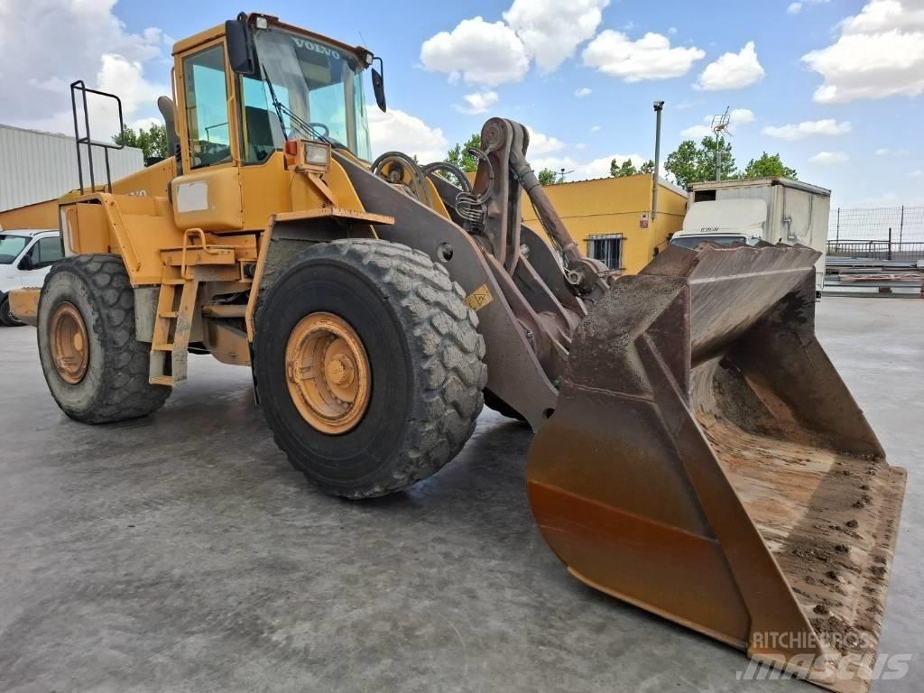 Volvo L 180 E Naudoti ratiniai krautuvai