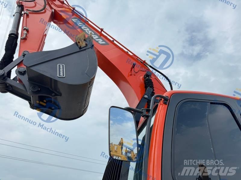 Doosan DX 225 LC-9C Vikšriniai ekskavatoriai