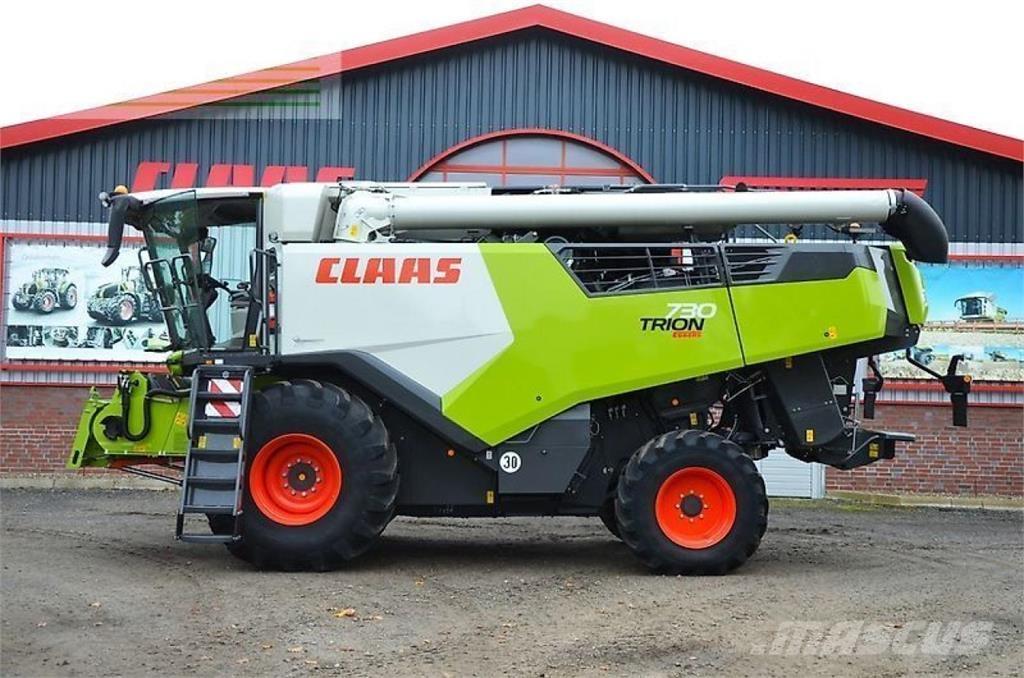 CLAAS trion 730 Derliaus nuėmimo kombainai