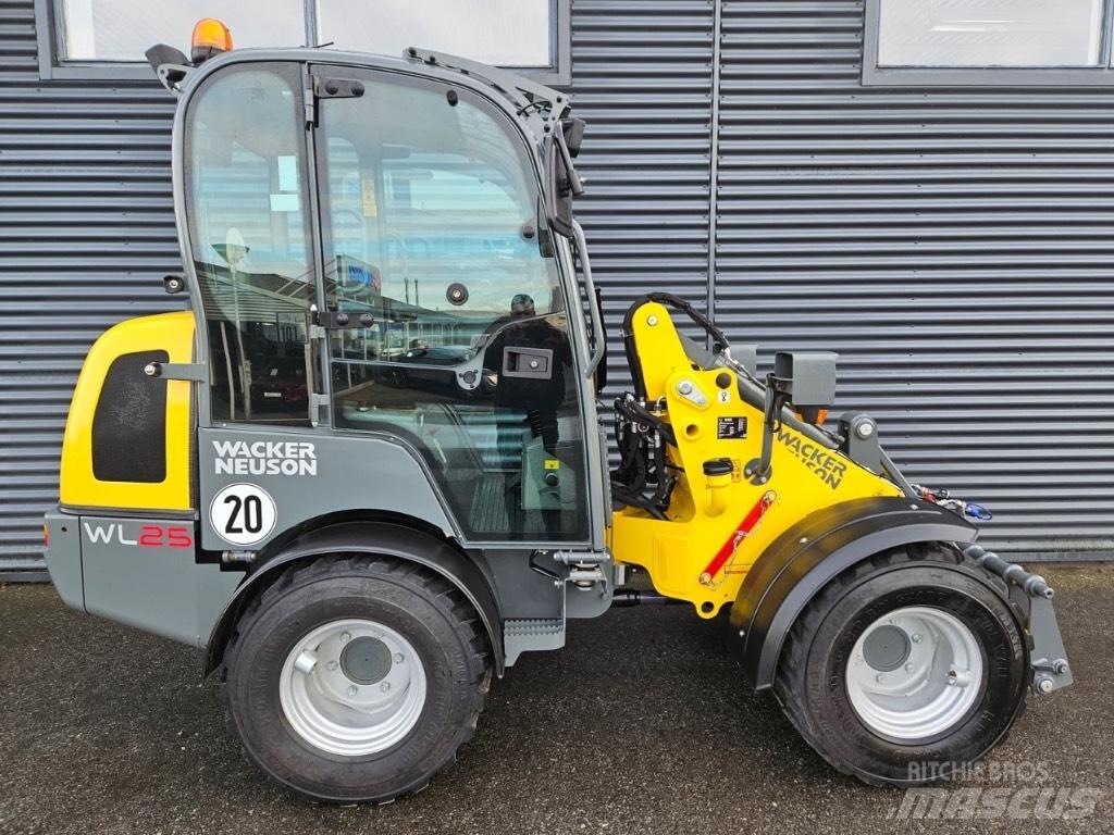 Wacker Neuson WL 25 Naudoti ratiniai krautuvai