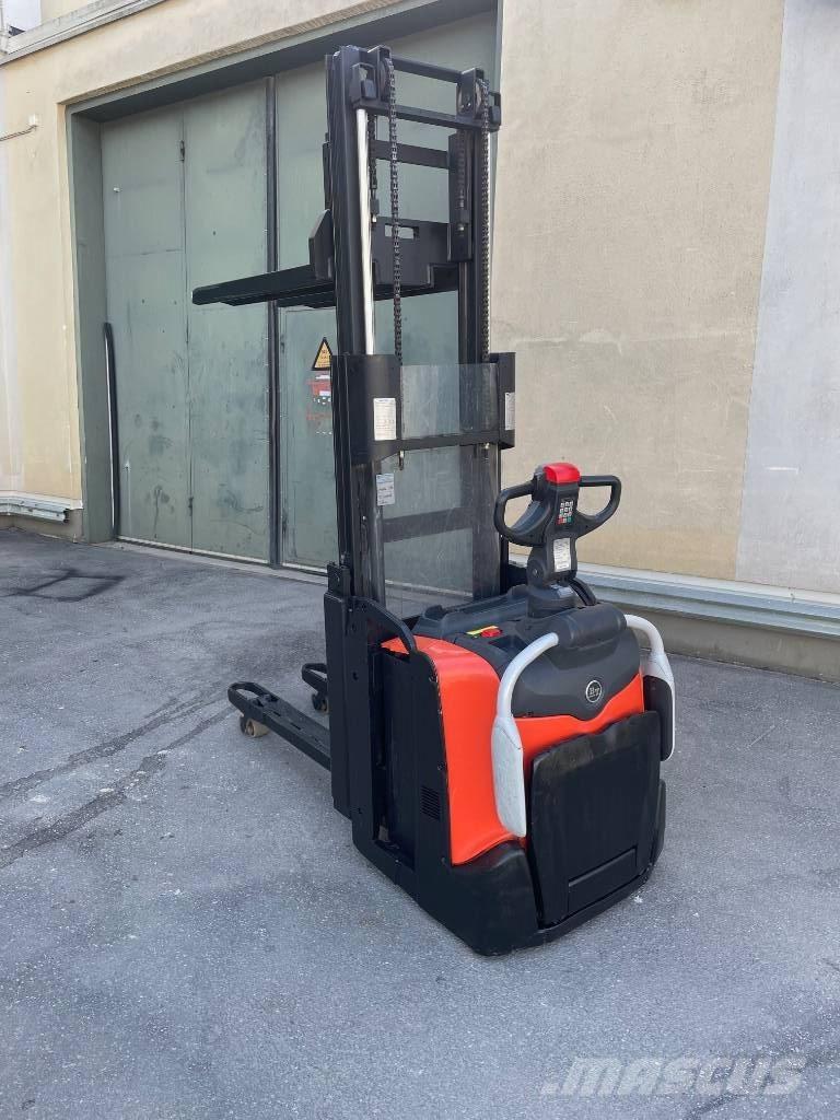 BT SPE 200 D Rankiniai vėžimėliai
