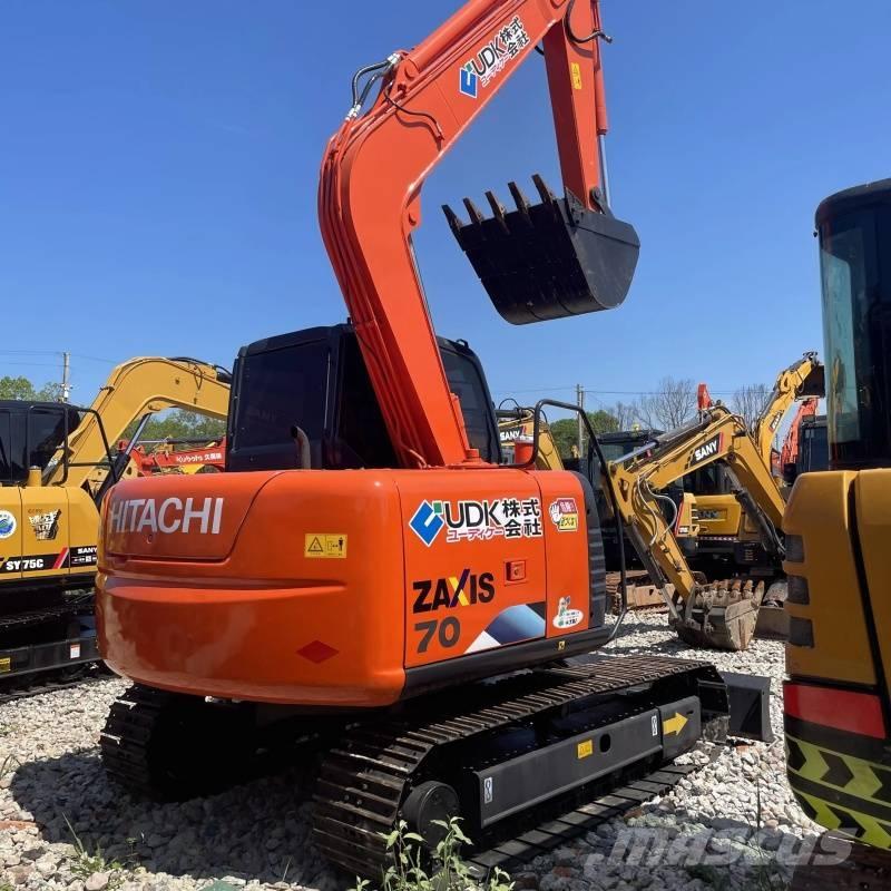Hitachi ZX 70 Vidutinės galios ekskavatoriai 7-12 t