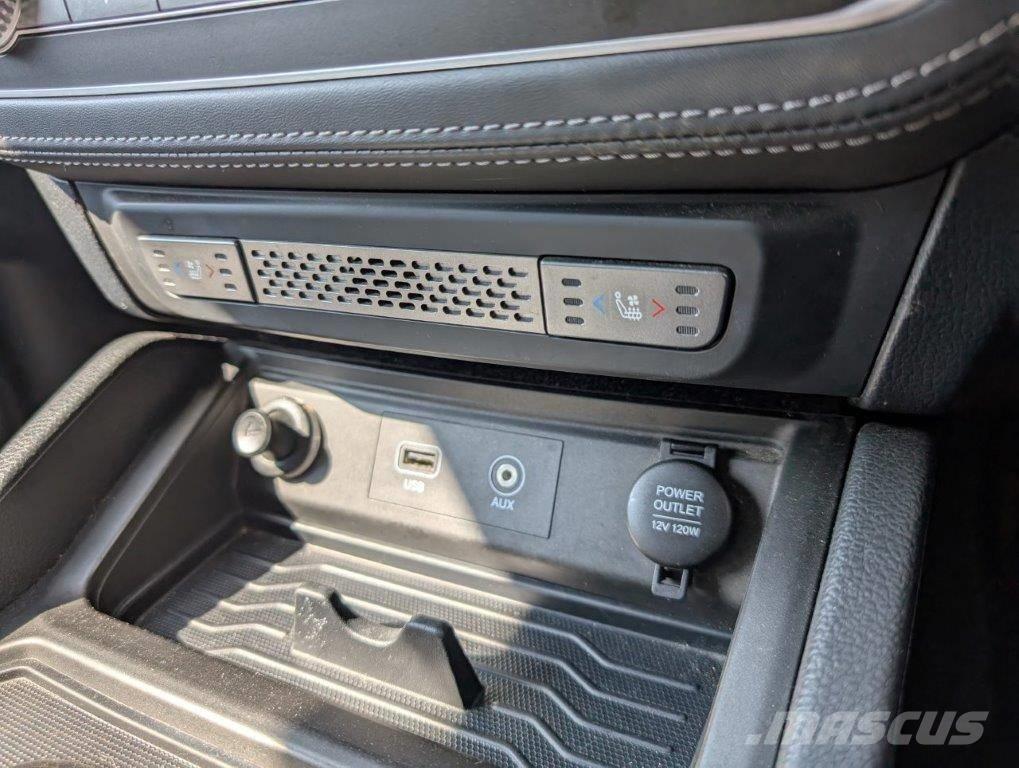 Ssangyong Musso Lengvieji automobiliai