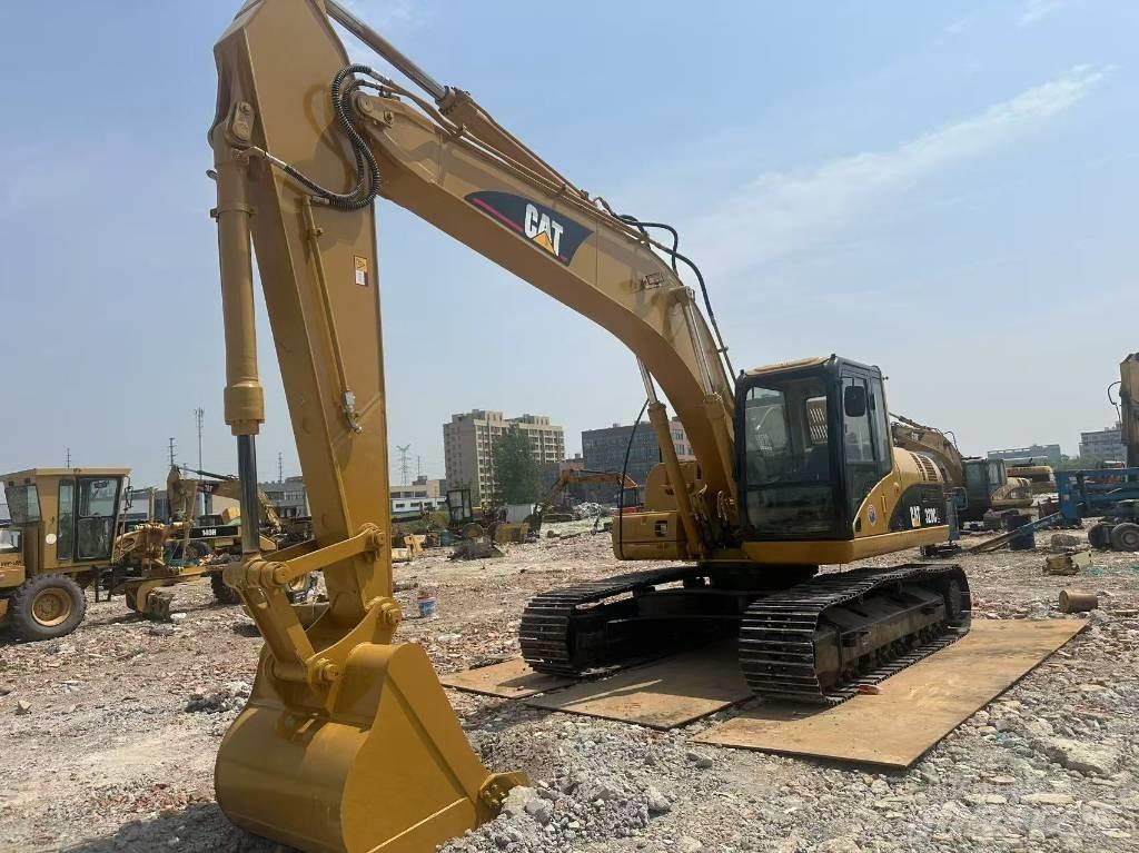 CAT 320 C L Vikšriniai ekskavatoriai