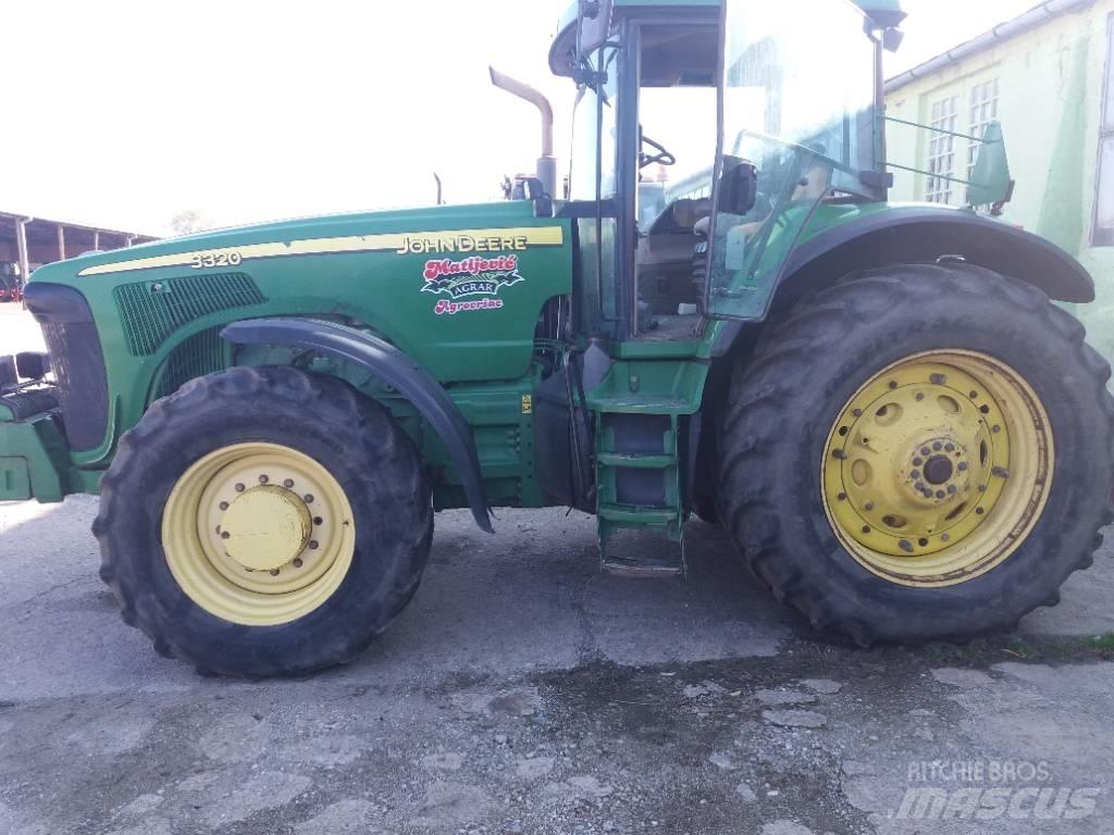 John Deere 8320 Traktoriai