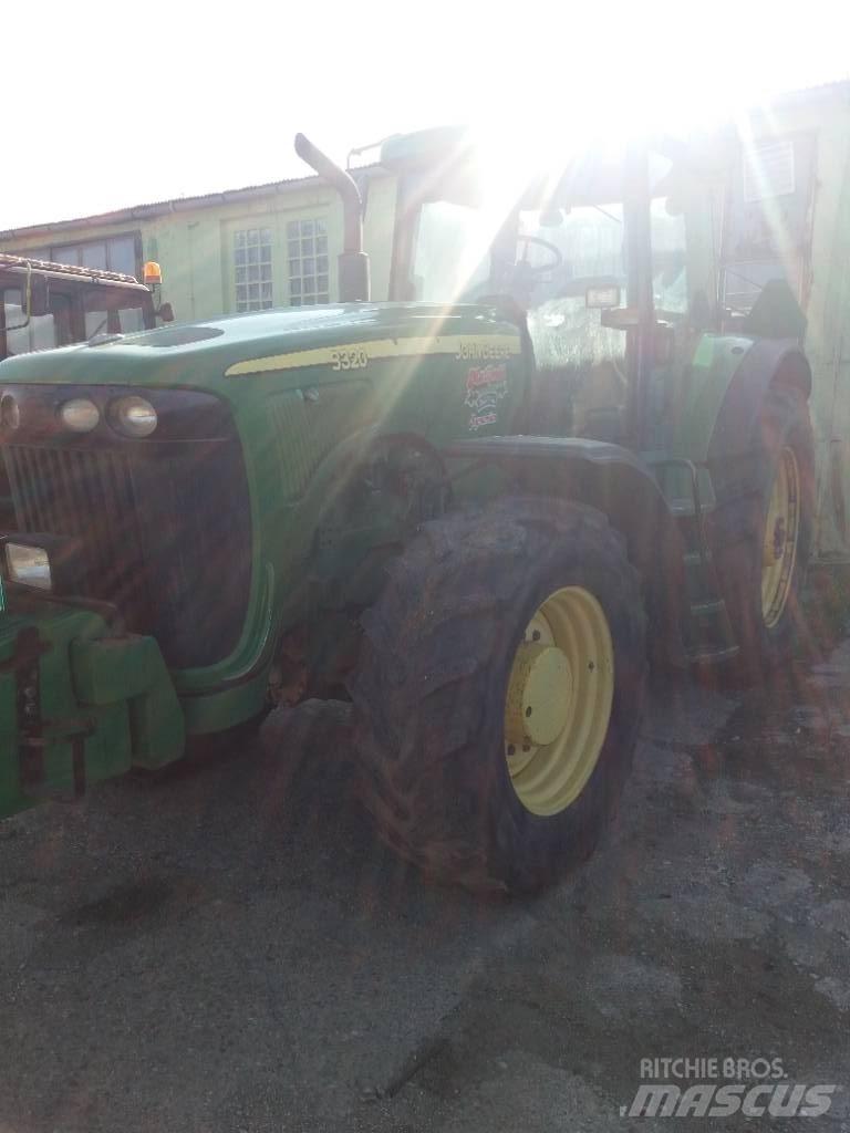 John Deere 8320 Traktoriai