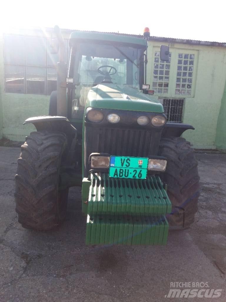 John Deere 8320 Traktoriai