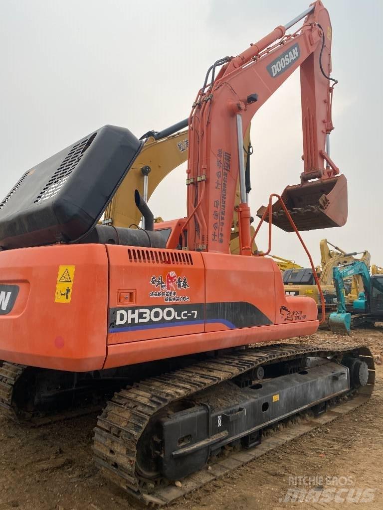 Doosan DH300-7 Vikšriniai ekskavatoriai