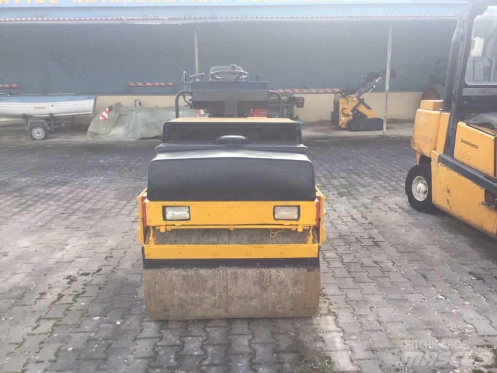 Dynapac CC 101 Porinių būgnų volai