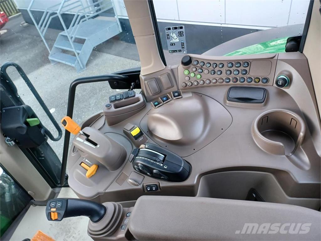 John Deere 6120M Traktoriai