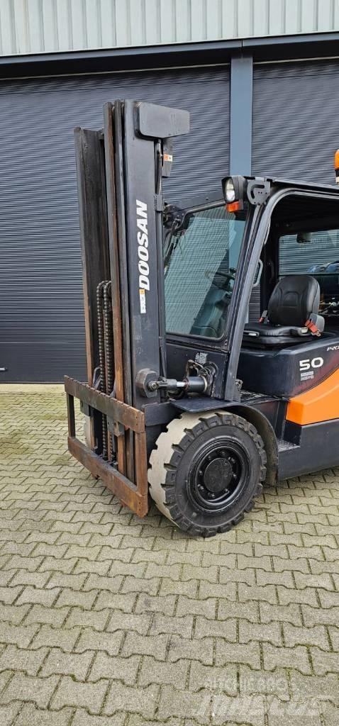 Doosan G50SC-5 LPG (dujiniai) krautuvai