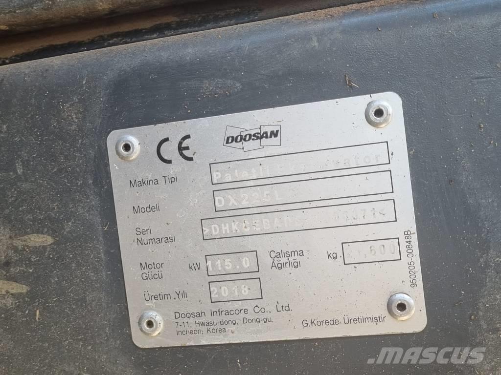Doosan DX 225 Vikšriniai ekskavatoriai