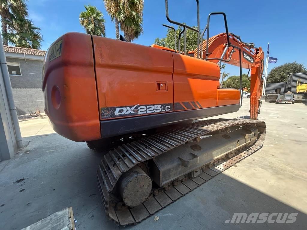 Doosan DX 225 Vikšriniai ekskavatoriai
