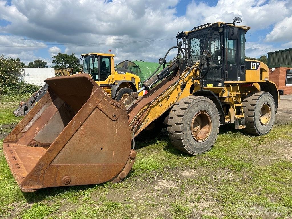 CAT 930H Naudoti ratiniai krautuvai