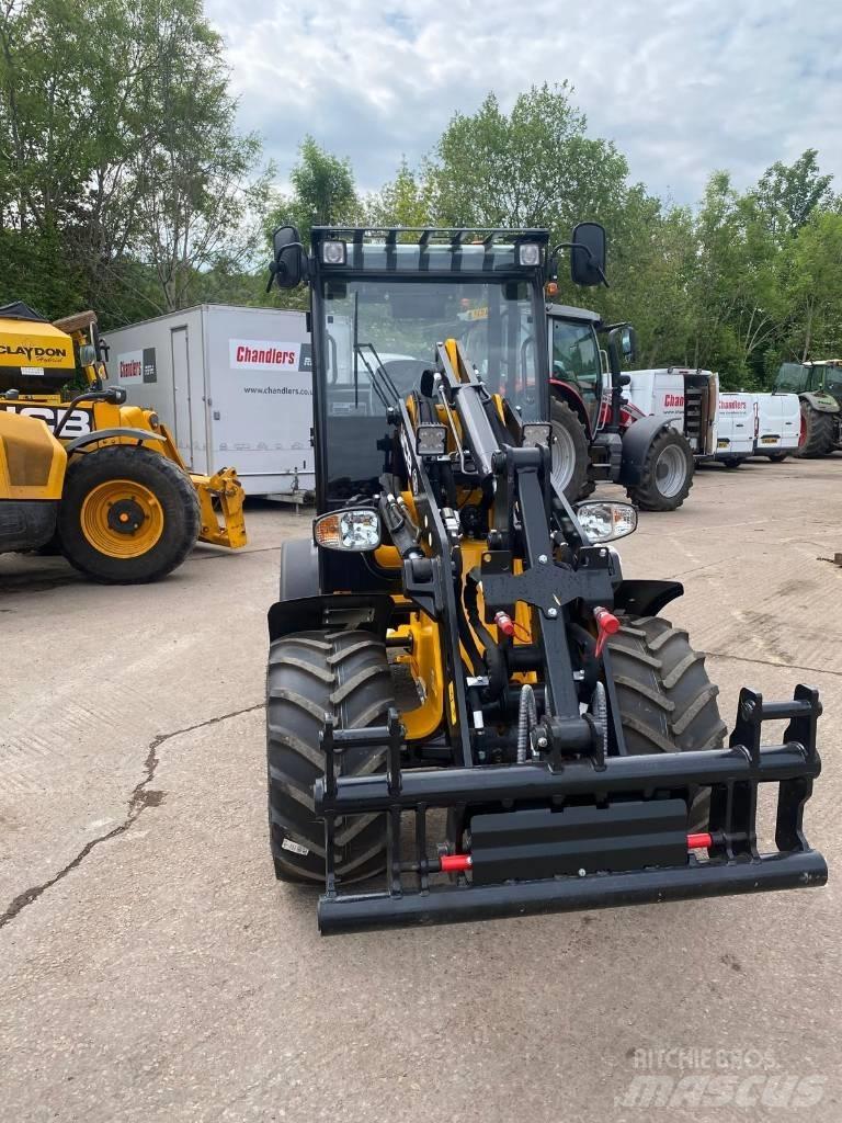 JCB 403 PLUS Teleskopiniai krautuvai žemės ūkiui