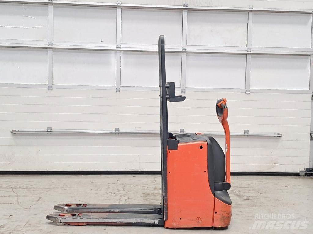 Linde T16L Mažų aukščių keltuvai