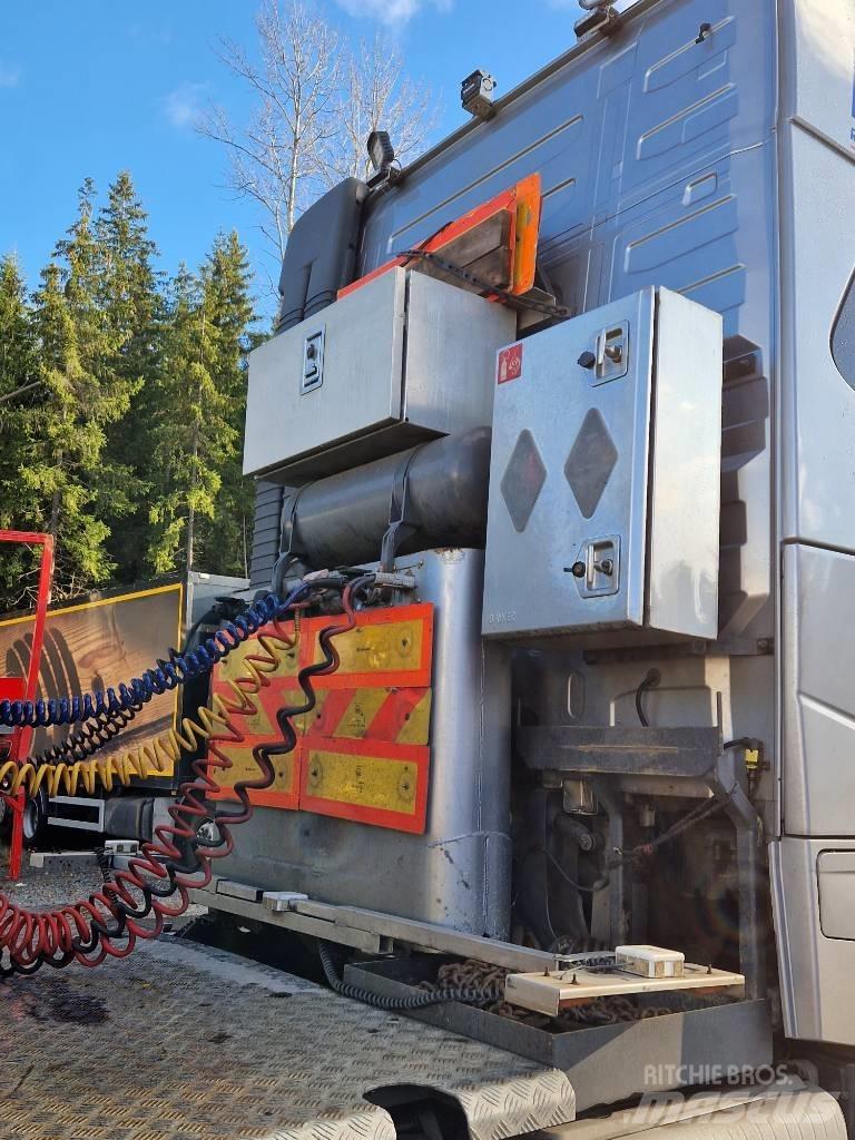 Volvo FH650 6X4 Naudoti vilkikai