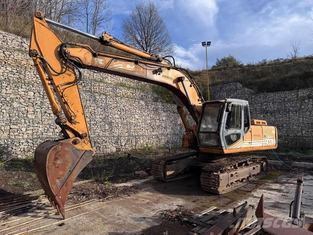 CASE 9021 Vikšriniai ekskavatoriai