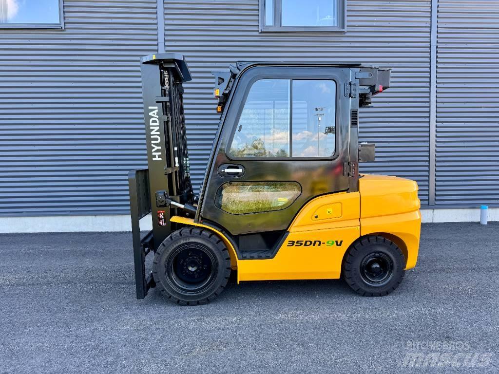 Hyundai 35DN-9V Dyzeliniai krautuvai