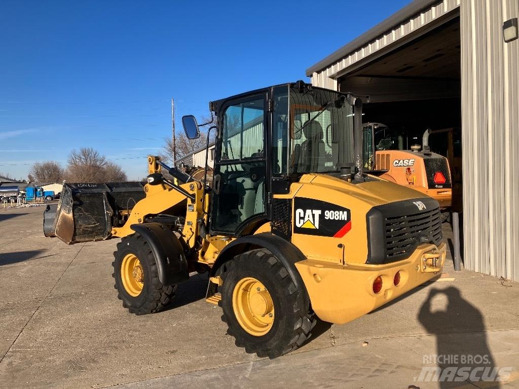 CAT 908m Naudoti ratiniai krautuvai