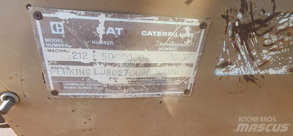 CAT 212 Ratiniai ekskavatoriai