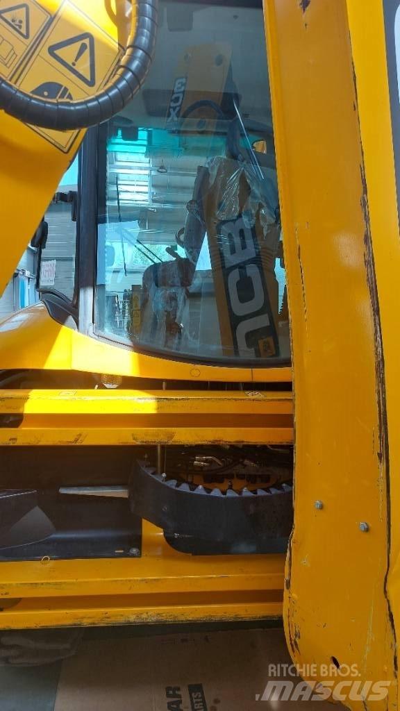 JCB 3 CX Plus Ekskavatoriniai krautuvai