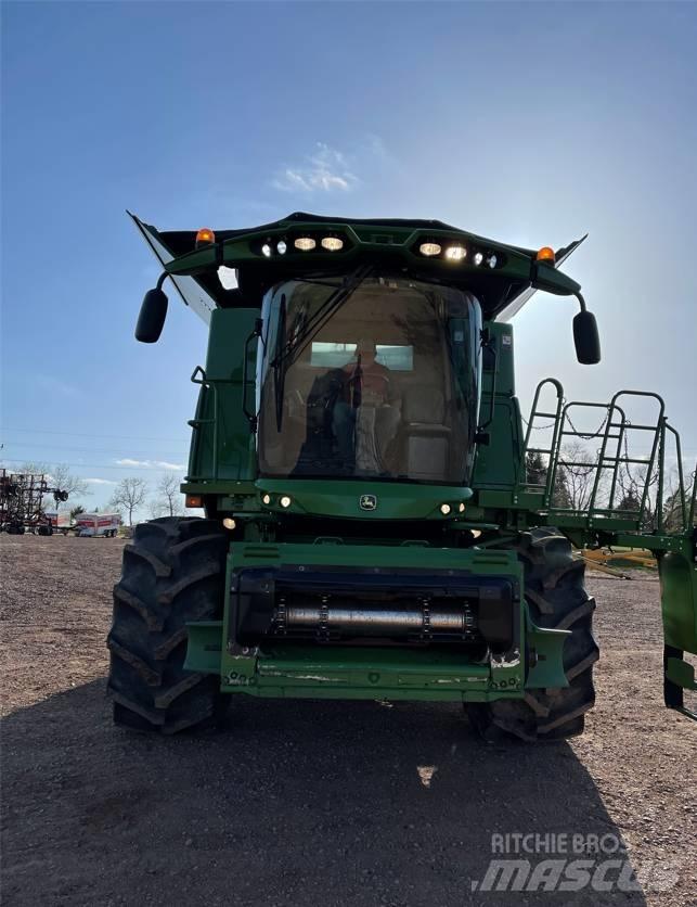 John Deere S 680 Derliaus nuėmimo kombainai
