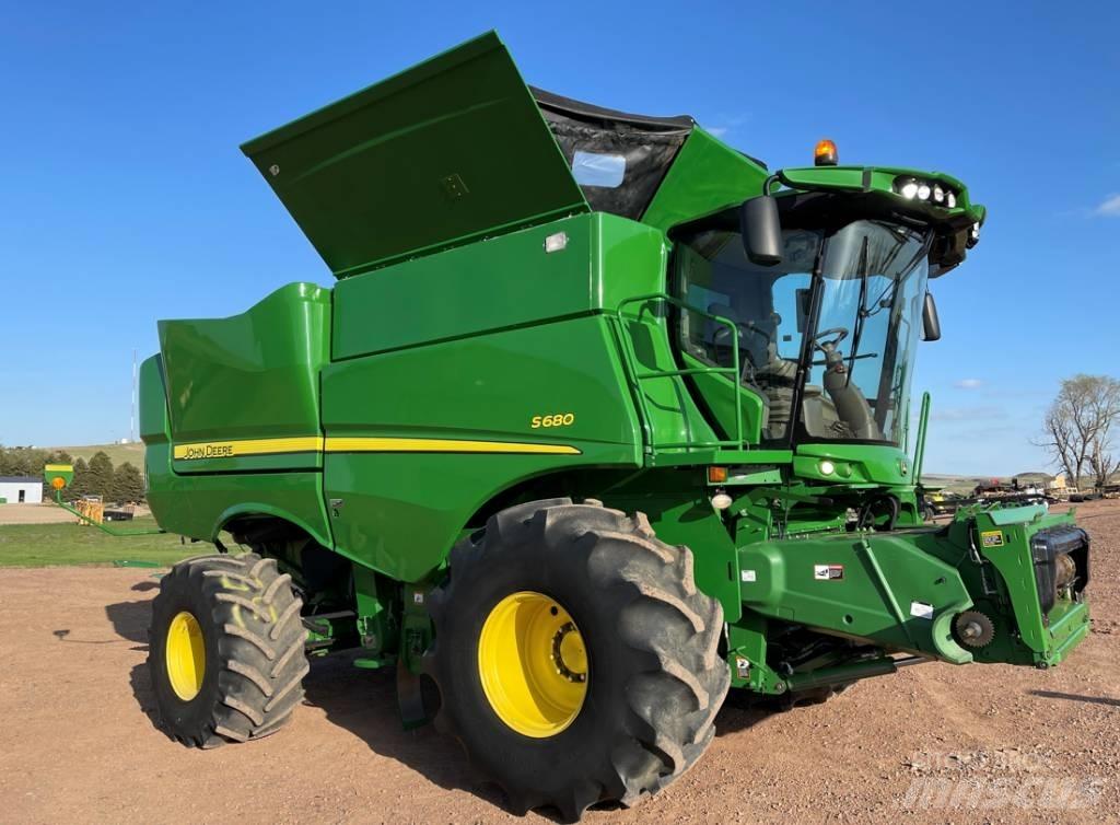 John Deere S 680 Derliaus nuėmimo kombainai