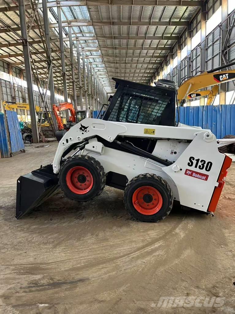 Bobcat S 130 Krautuvai su šoniniu pasukimu