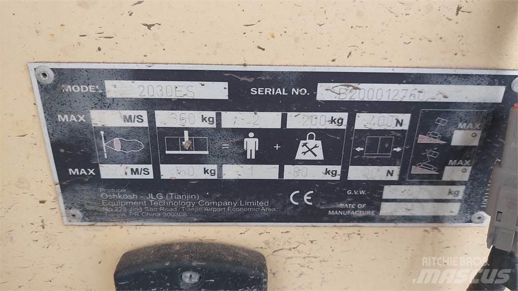 JLG 2030ES Žirkliniai keltuvai