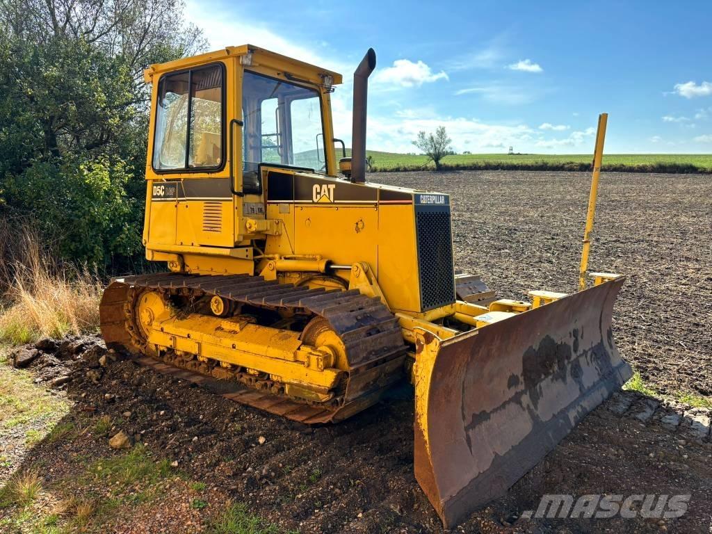 CAT D 5 C Vikšriniai buldozeriai