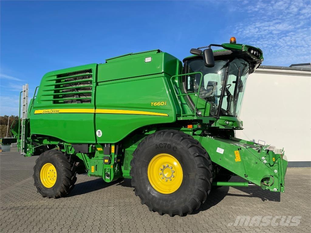 John Deere T660 i Derliaus nuėmimo kombainai