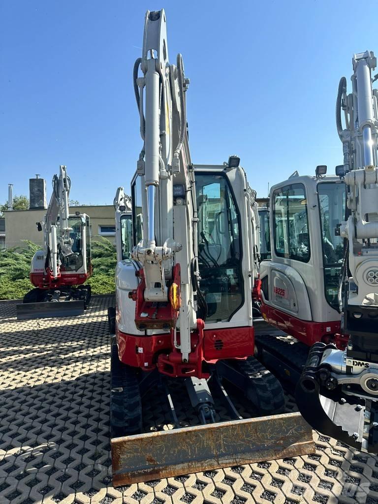 Takeuchi TB325R V1 Mini ekskavatoriai < 7 t