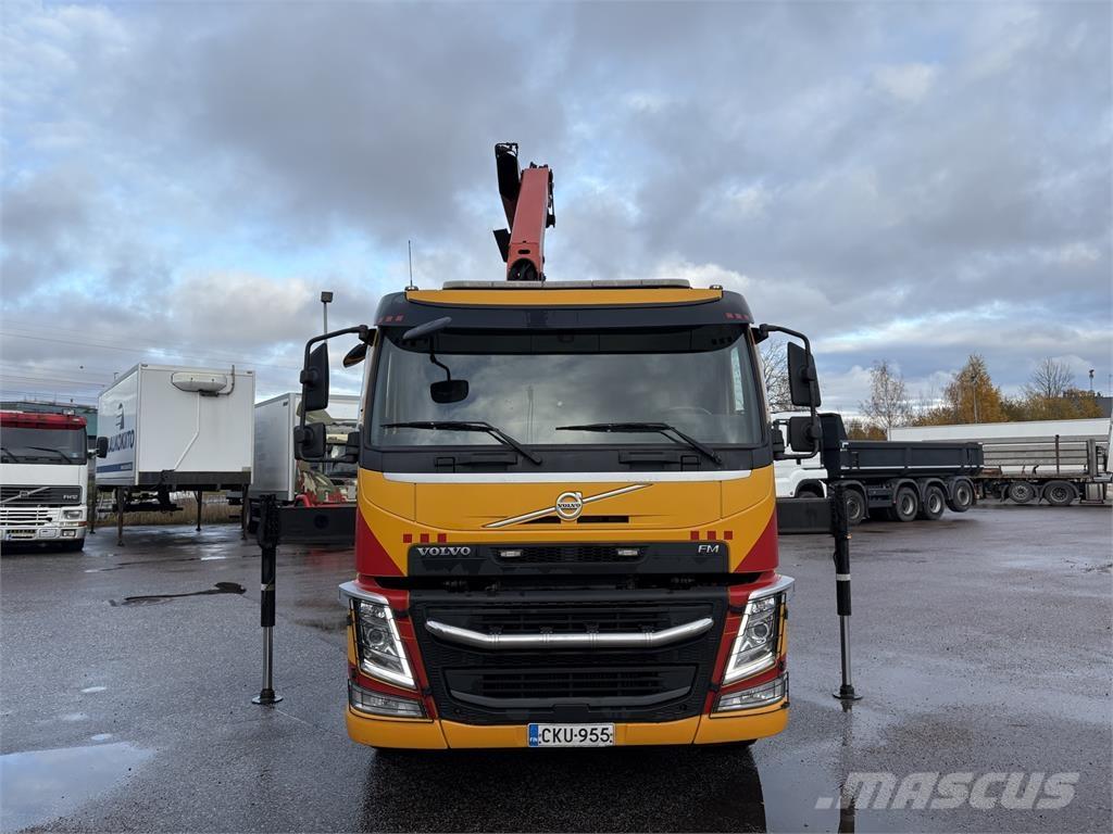 Volvo FM370 6x2 Automobiliniai kranai