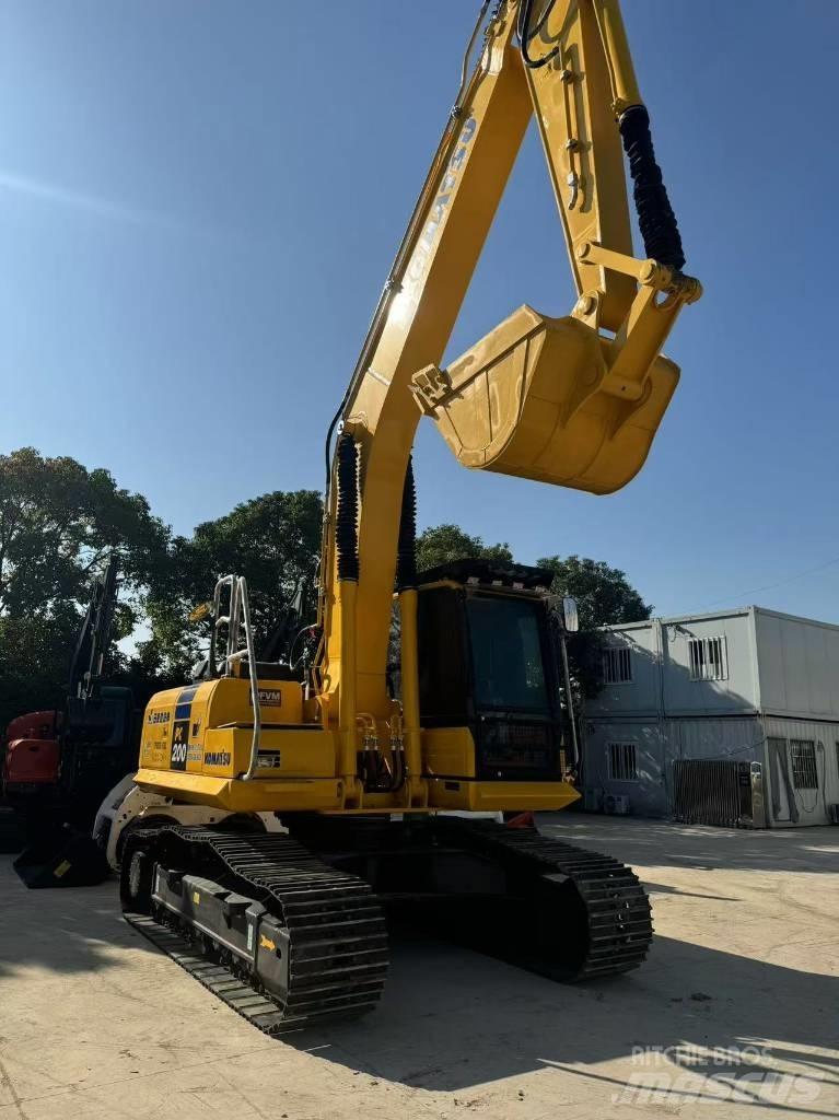 Komatsu PC 200-8 Vikšriniai ekskavatoriai