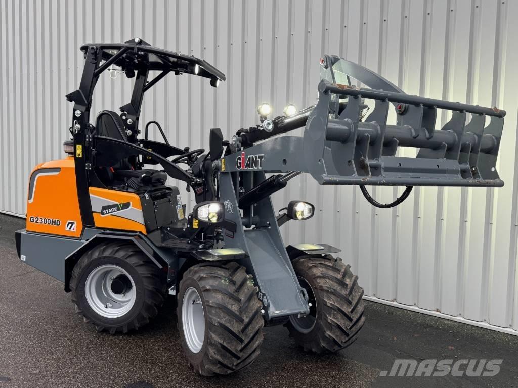 GiANT G 2300 HD Naudoti ratiniai krautuvai