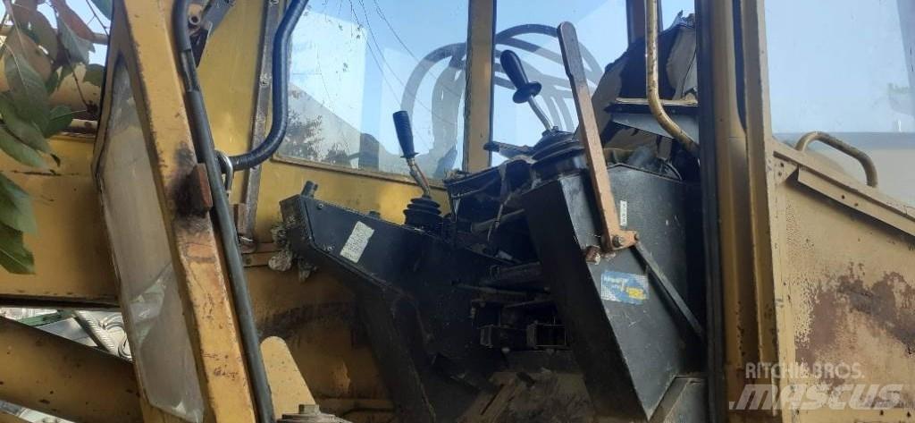 CAT 955 K Vikšriniai krautuvai