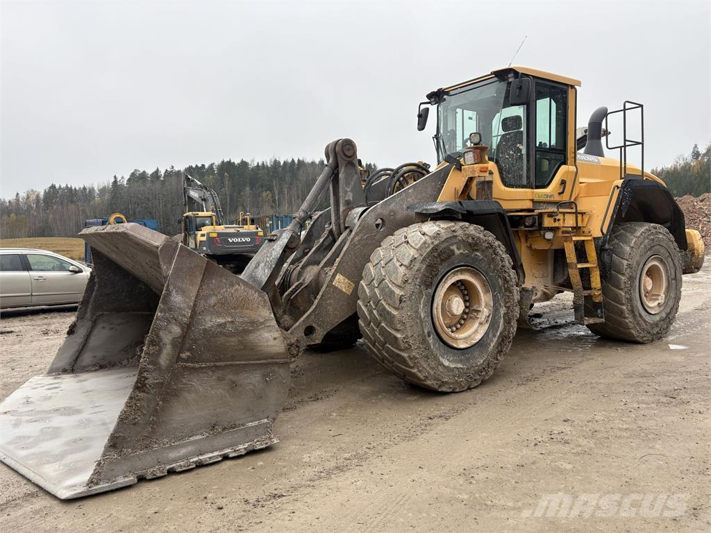 Volvo L180G Naudoti ratiniai krautuvai