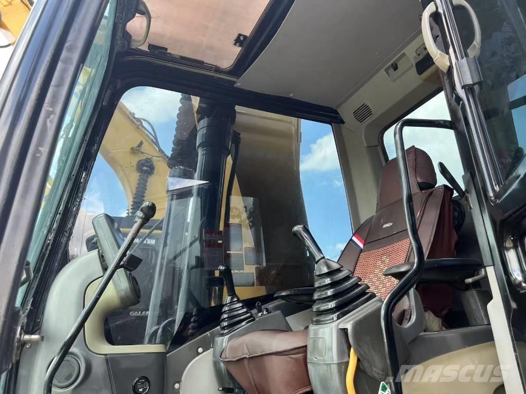CAT 323DL Vikšriniai ekskavatoriai