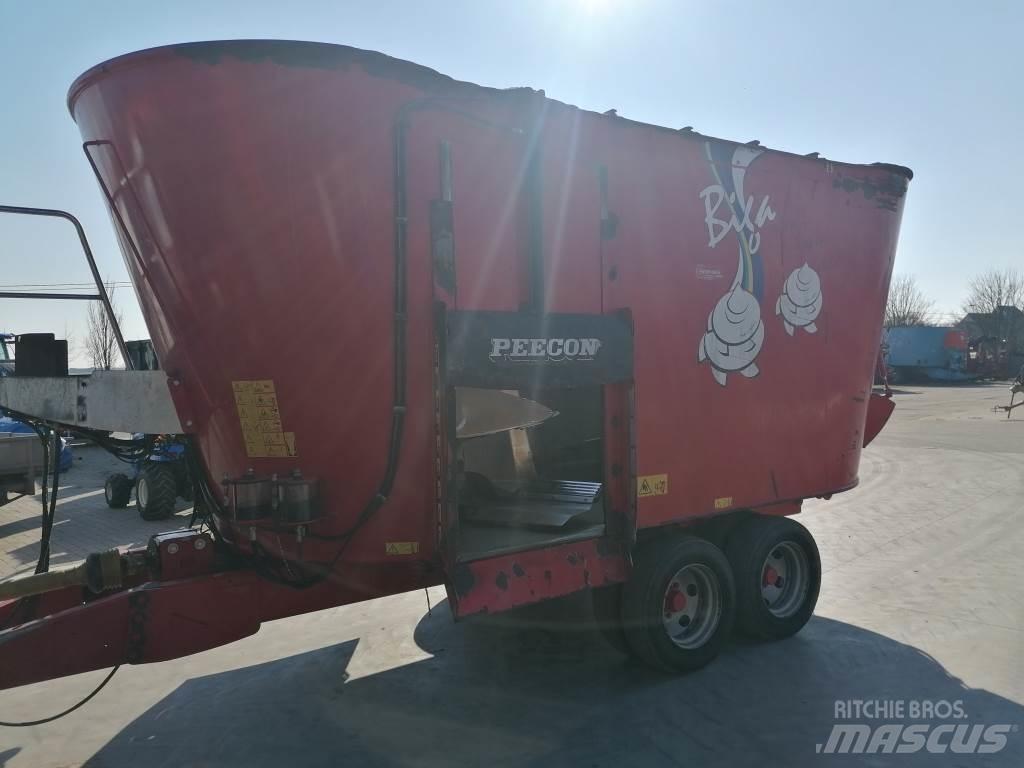 Peecon 24 kuub Pašarų maišytuvai-dalytuvai