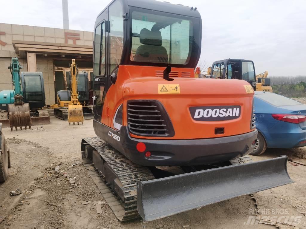 Doosan DX 60 Mini ekskavatoriai < 7 t