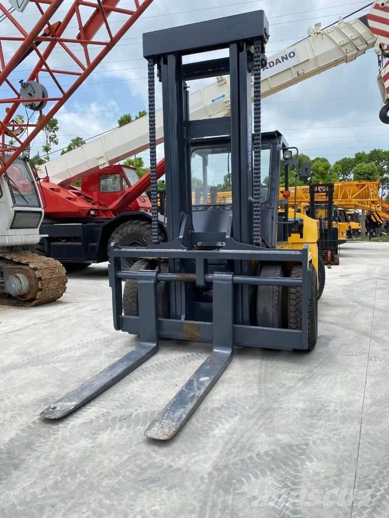 Komatsu FD 160 Dyzeliniai krautuvai